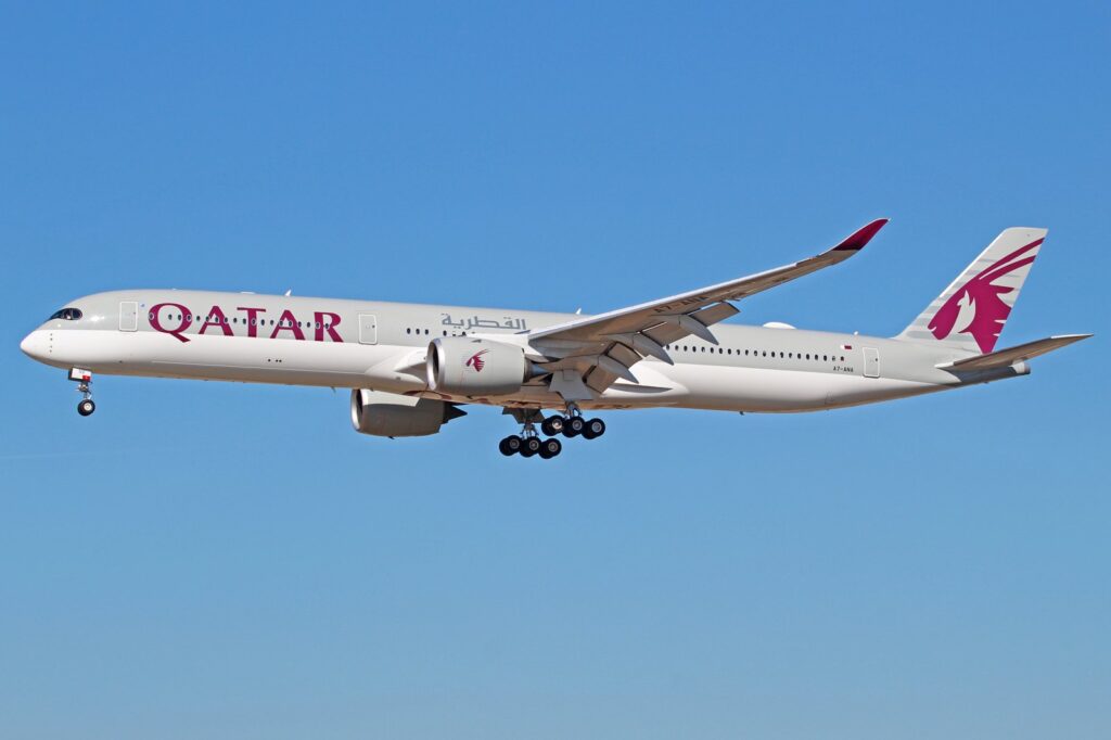 Qatar Airways seeks government aid to keep flying