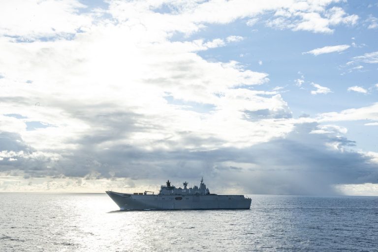 Australian Warship’s Radar Disrupts New Zealand’s Internet and Radio Services