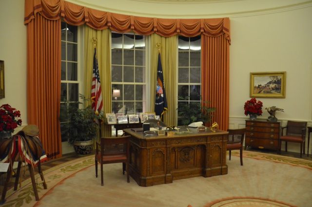 Trump and Zelenskyy Fail to Sign Minerals Deal After Tense Oval Office Exchange President Trump and Vice President Vance confront Ukrainian President Zelenskyy at a desk in the Oval Office during a tense meeting.