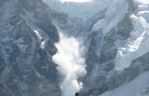Avalanche Kills 3, Injures 2 in Italian Town of Trasquera Emergency crews search snow-covered slope after avalanche sweeps through Trasquera, northern Italy.