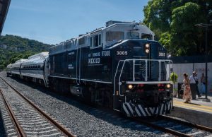 Mexico Train Derailment Kills 13, Injures 98 Emergency responders and rescue workers gather near a derailed Tren Interoceánico passenger train in Oaxaca, Mexico.