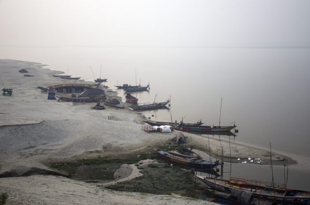 Bus Plunges into River in Bangladesh, Killing at Least 26 People Rescue workers search the Padma River near a submerged bus after a fatal accident in Goalanda Upazila, Rajbari District.