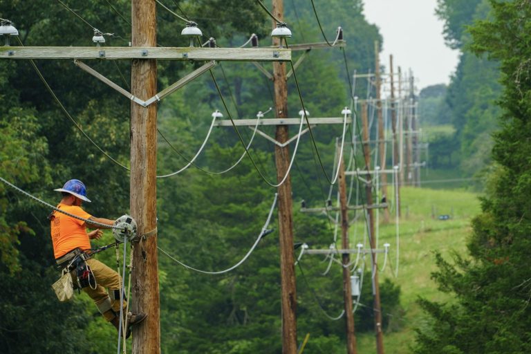 Fiber providers passed record 11.8 million U.S. homes in 2025, report says