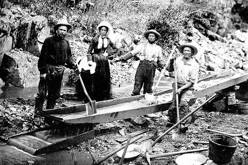 Lucky Hand Mining Launches Gold Rush Telegram Game, Evoking 1848 Prospectors