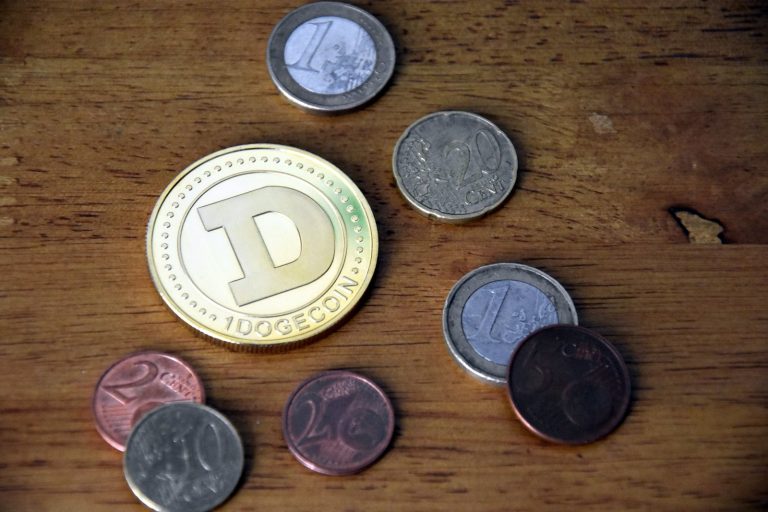 Dogecoin, HYPE lead weekly crypto losses as AI stocks rise