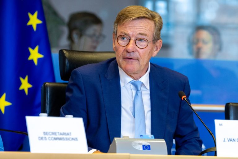 EU Parliament Committee Asks Commission to Assess DeFi, Staking, and NFT Rules