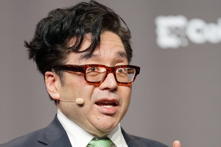 Tom Lee’s $100K Ethereum Forecast Sparks Heated Debate