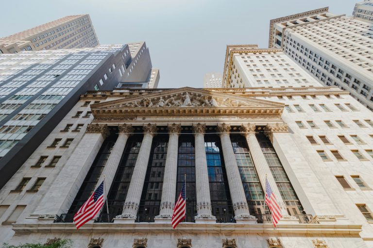 Institutional-backed stablecoin enters market, challenges Tether and USDC