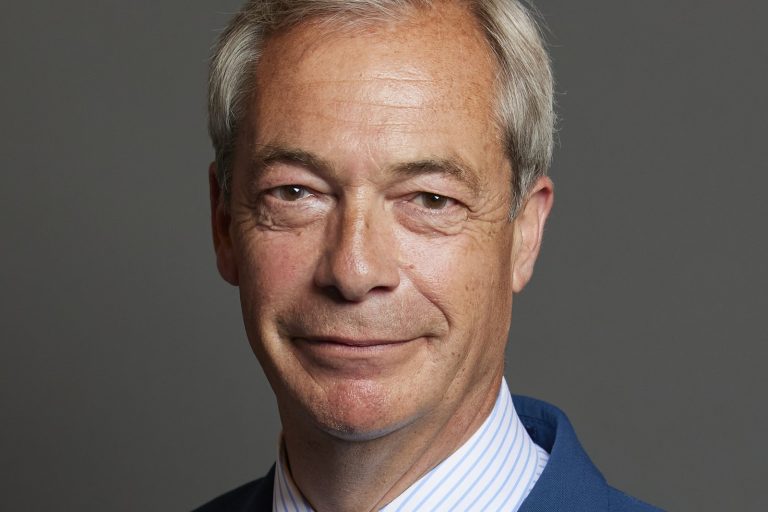 MP refers Nigel Farage to watchdog over undeclared gifts from convicted crypto investor