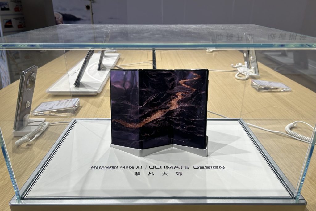 Huawei Mate XT 2 Unveils Tri-Fold Design Ahead of September 7 Launch