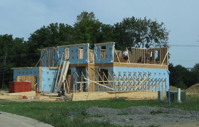 Builder Confidence Drops to 32 as Rates, Costs, Labor Weigh