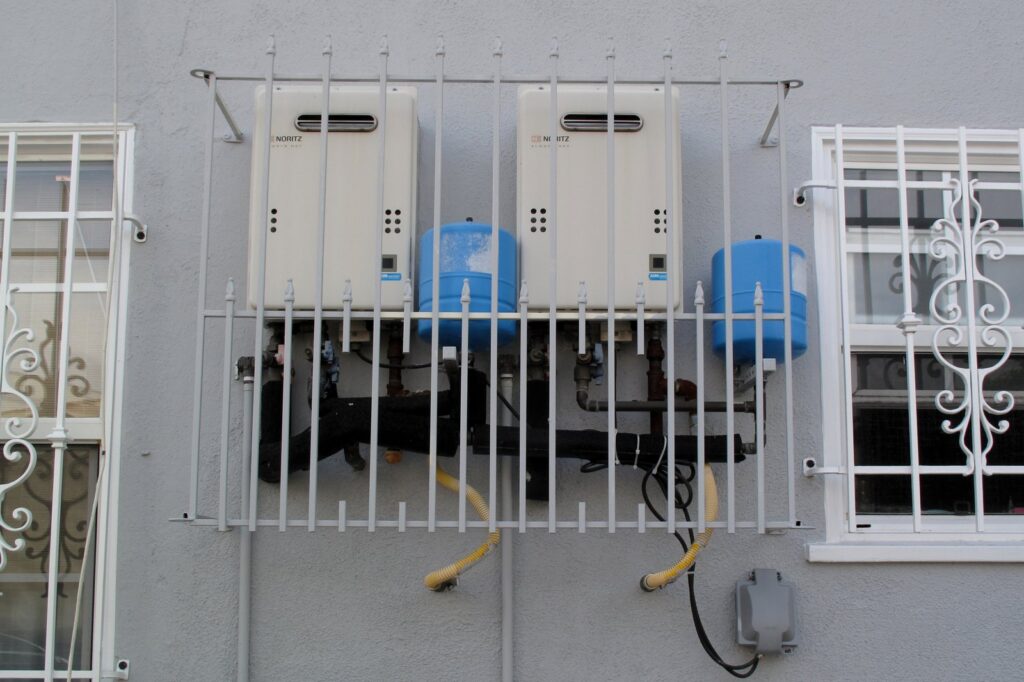 Bitcoin Miners Adapt Cooling Tech for Residential Spas and Water Heaters