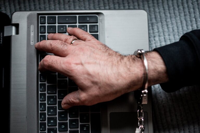 FBI Arrests Canadian Executive in Pennsylvania Over Alleged Ties to ShinyHunters Cybercrime Group