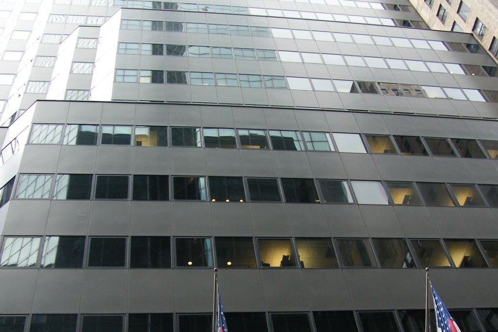 BlackRock Files for Bitcoin ETF That Caps Losses at 10% but Limits Upside